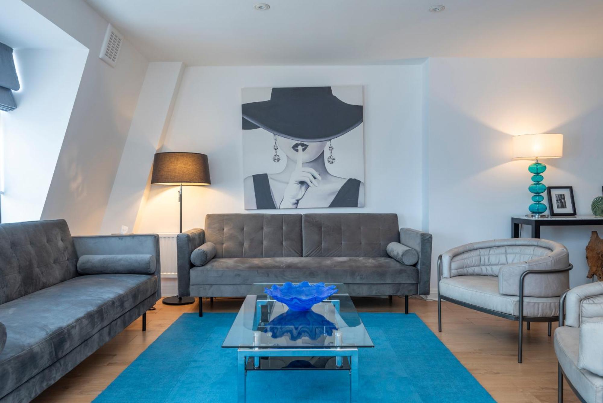 Elegant Mayfair 5 Apartment London